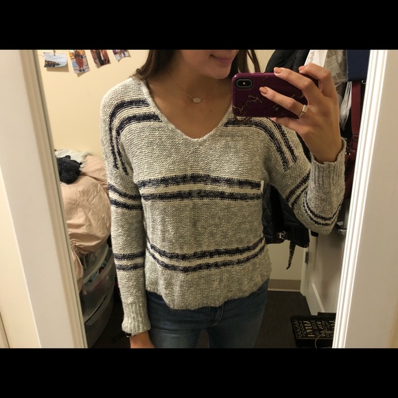 Very comfortable sweater - Picture 2 of 2